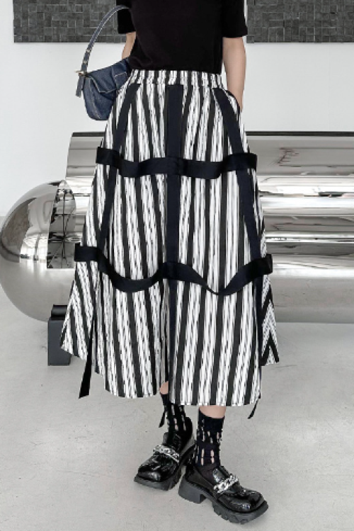 Vintage Spliced ribbon Black and white stripes Waist Women’s Long Skirt For Women